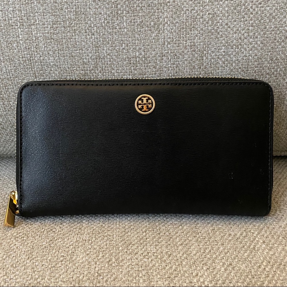 Tory Burch Robinson Zip-Around Leather Wallet